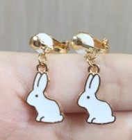 Børne øreringe - clips; små hvide kaniner